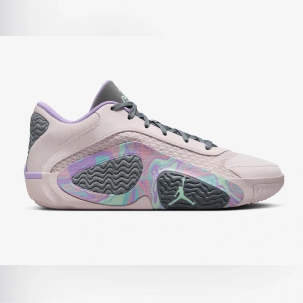 Jordan Athletic Shoes Pink and Purple Streamlined  Jordan Tatum 2 purple/pink
